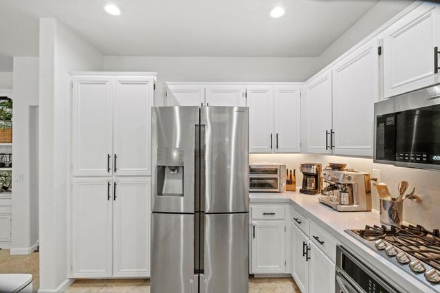 6687 Corte Eduardo, Carlsbad, CA 92009