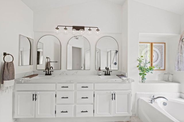 6687 Corte Eduardo, Carlsbad, CA 92009