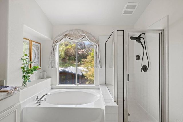 6687 Corte Eduardo, Carlsbad, CA 92009