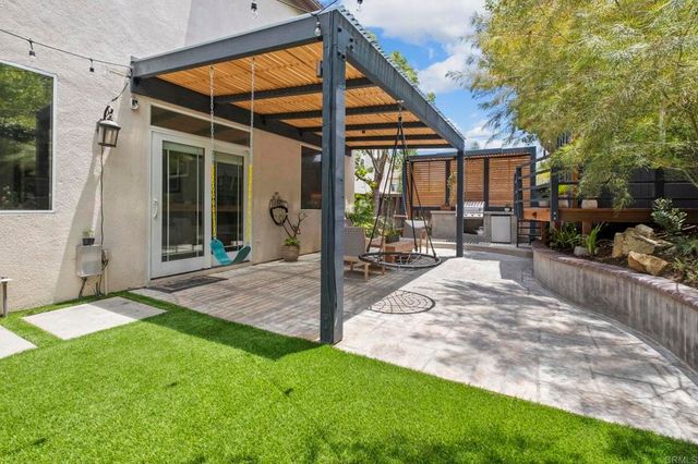 6687 Corte Eduardo, Carlsbad, CA 92009