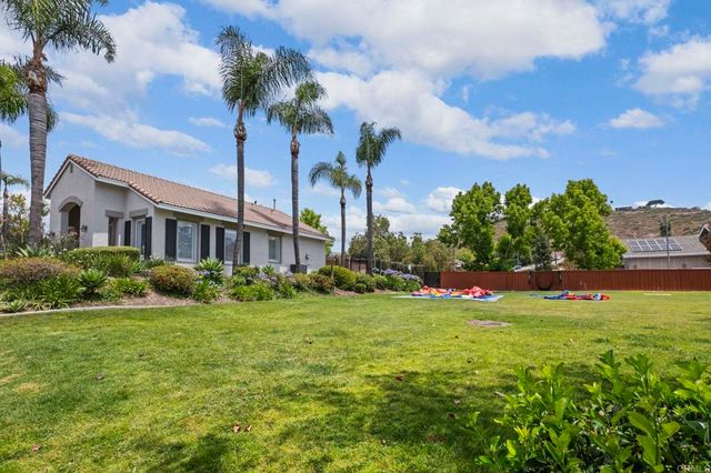 6687 Corte Eduardo, Carlsbad, CA 92009