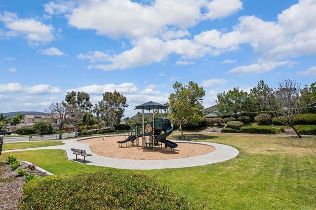 6687 Corte Eduardo, Carlsbad, CA 92009