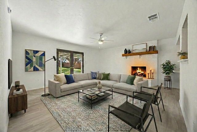 312 E Hampton Road, Crowley, TX 76036