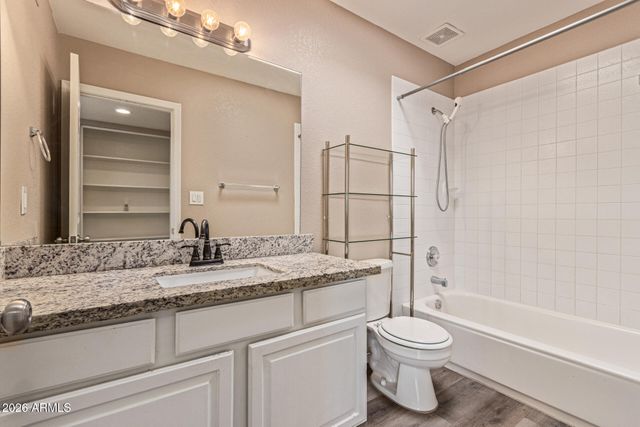 5619 E KELTON Lane, Scottsdale, AZ 85254