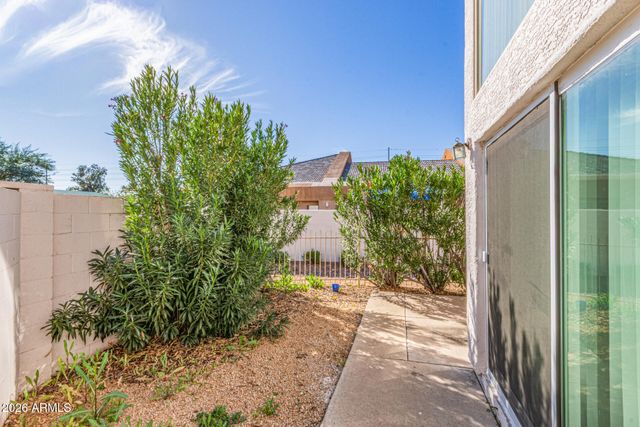 5619 E KELTON Lane, Scottsdale, AZ 85254