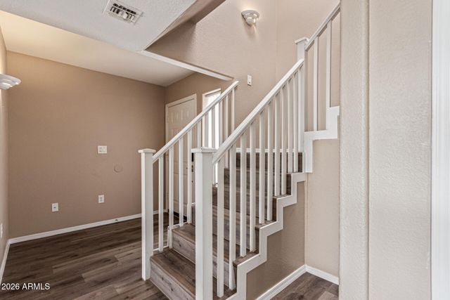 5619 E KELTON Lane, Scottsdale, AZ 85254