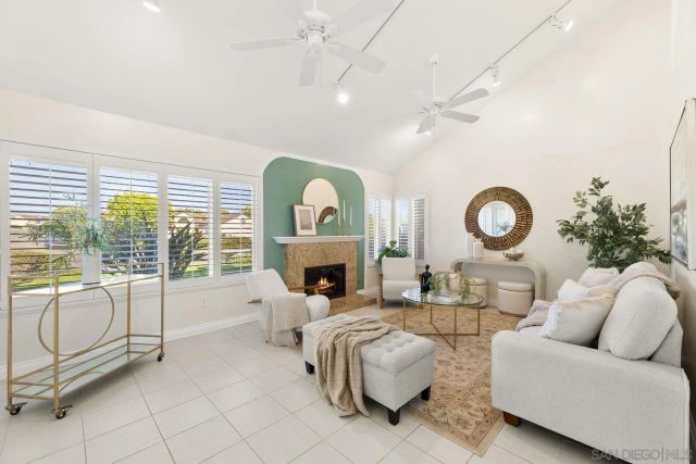 11409 Duenda Rd, San Diego, CA 92127