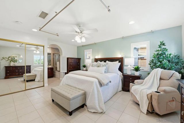 11409 Duenda Rd, San Diego, CA 92127