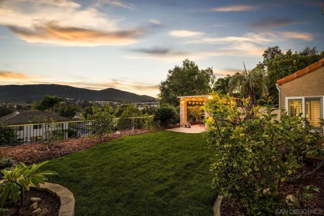 11409 Duenda Rd, San Diego, CA 92127