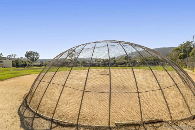 11409 Duenda Rd, San Diego, CA 92127