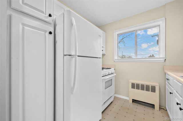 11420 Canal Road 202, Sterling Heights, MI 48314