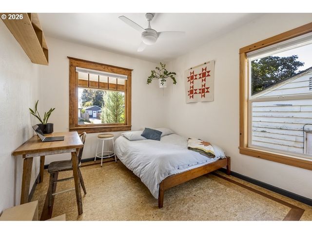 9939 N JERSEY St, Portland, OR 97203