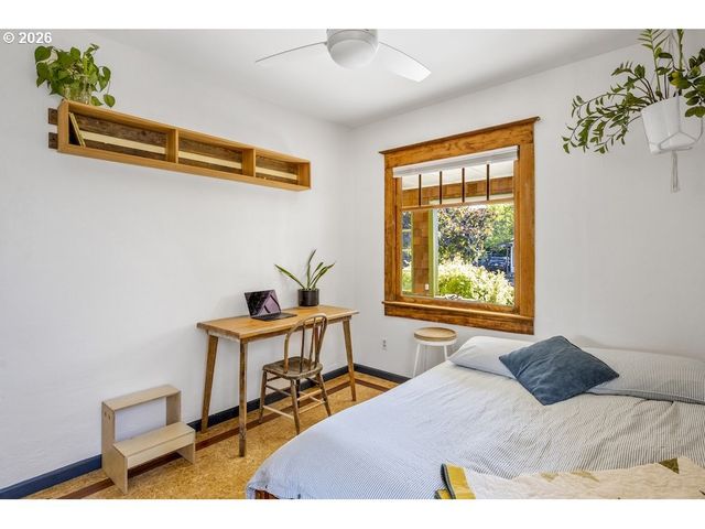 9939 N JERSEY St, Portland, OR 97203