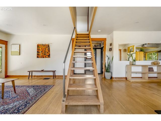 9939 N JERSEY St, Portland, OR 97203