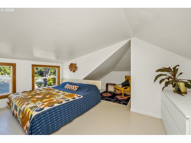9939 N JERSEY St, Portland, OR 97203