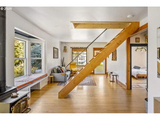 9939 N JERSEY St, Portland, OR 97203