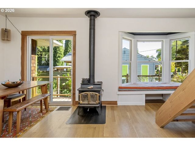 9939 N JERSEY St, Portland, OR 97203