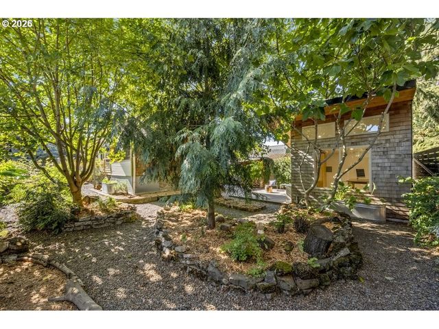 9939 N JERSEY St, Portland, OR 97203