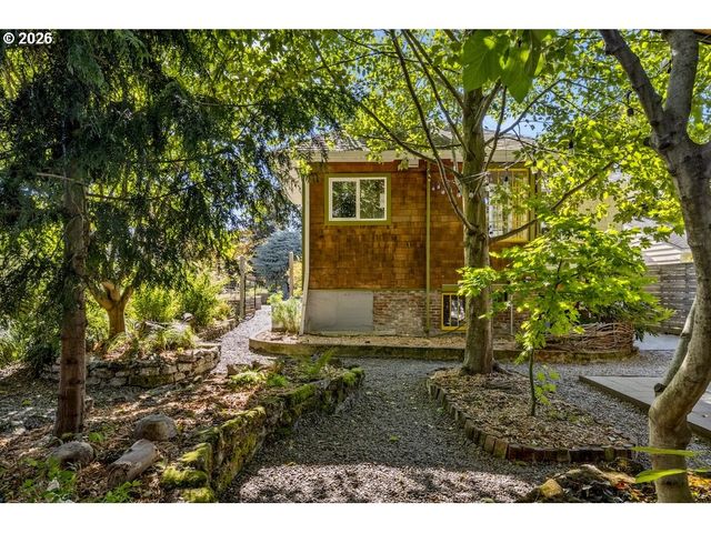 9939 N JERSEY St, Portland, OR 97203