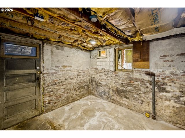 9939 N JERSEY St, Portland, OR 97203