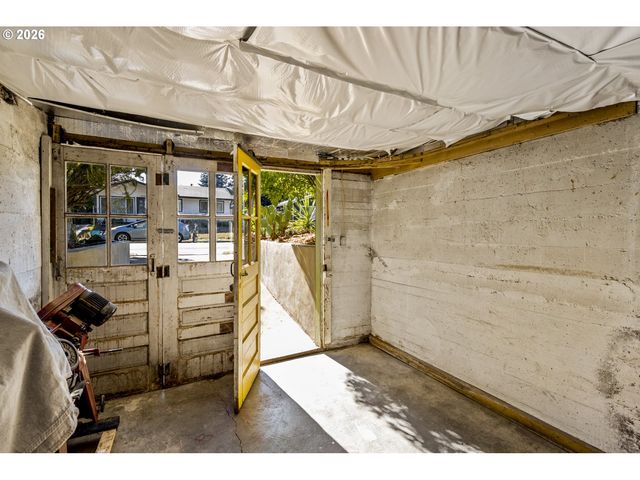 9939 N JERSEY St, Portland, OR 97203
