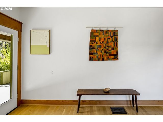 9939 N JERSEY St, Portland, OR 97203