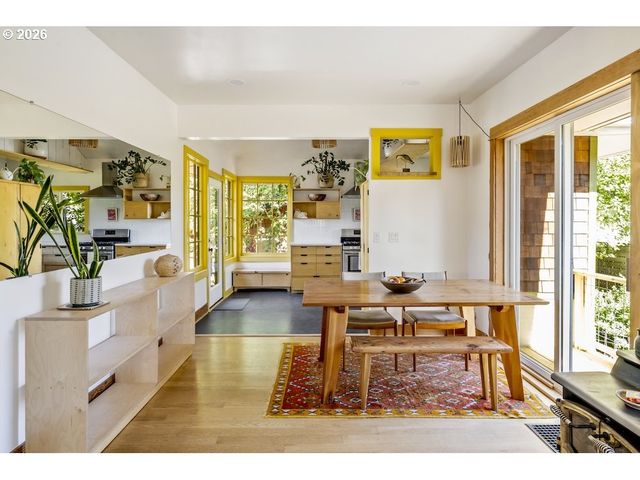 9939 N JERSEY St, Portland, OR 97203