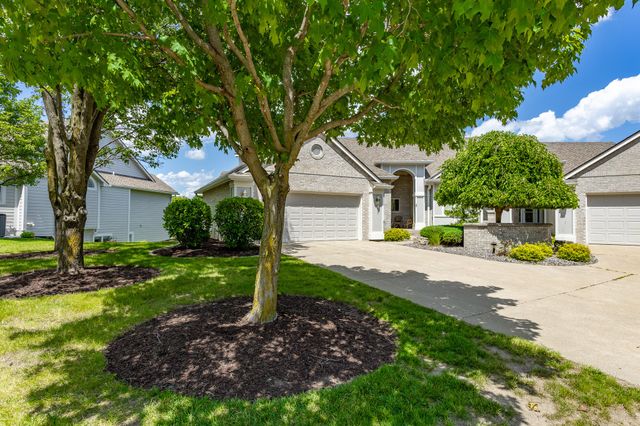 13543 Village Court, Clive, IA 50325