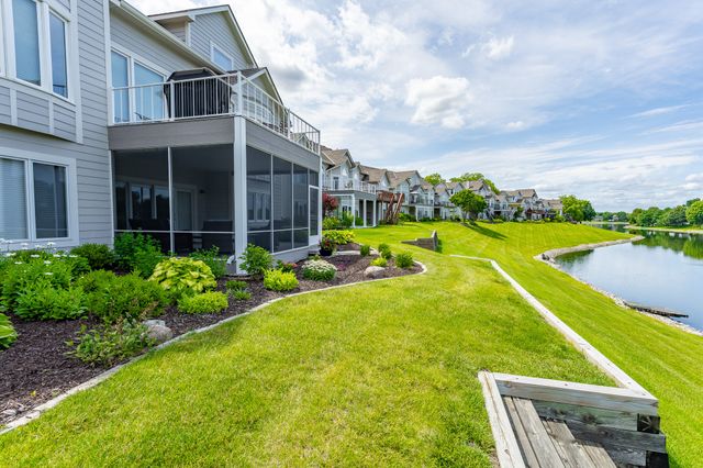 13543 Village Court, Clive, IA 50325