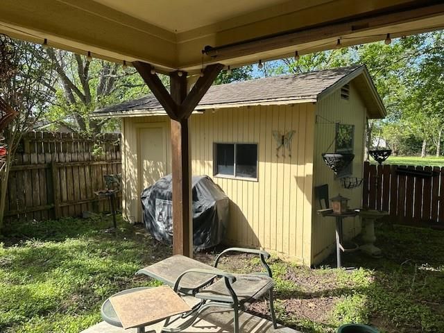 201 Heath Avenue, Madisonville, TX 77864