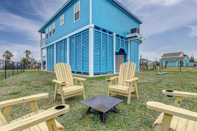 967 Bowers Lane, Crystal Beach, TX 77650