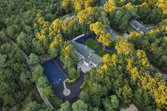 1155 Santuit Newtown Rd, Barnstable, MA 02635
