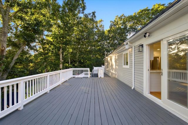 1155 Santuit Newtown Rd, Barnstable, MA 02635