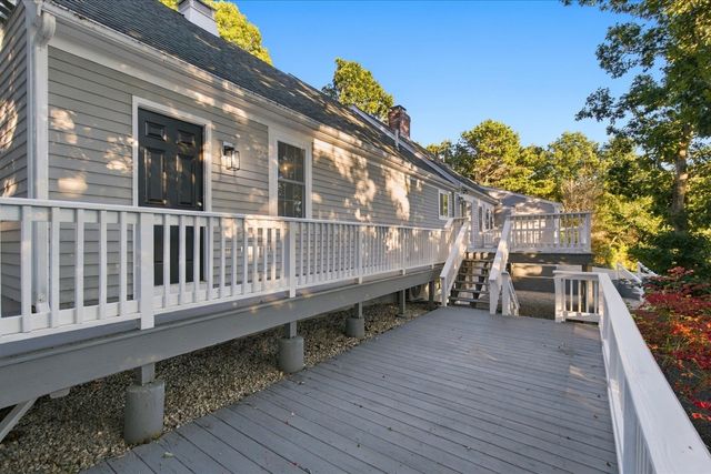 1155 Santuit Newtown Rd, Barnstable, MA 02635