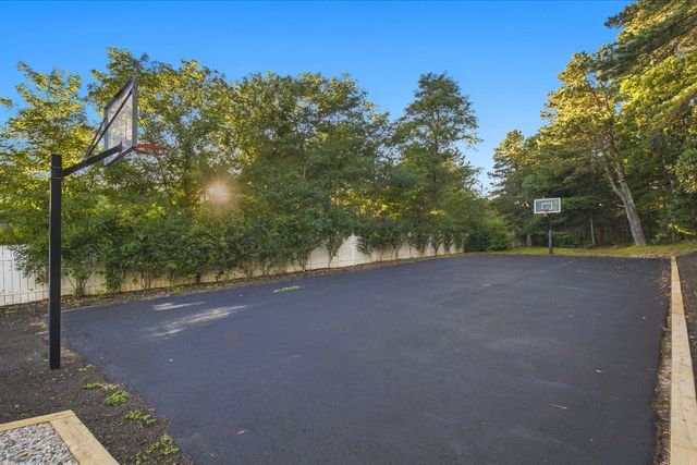 1155 Santuit Newtown Rd, Barnstable, MA 02635