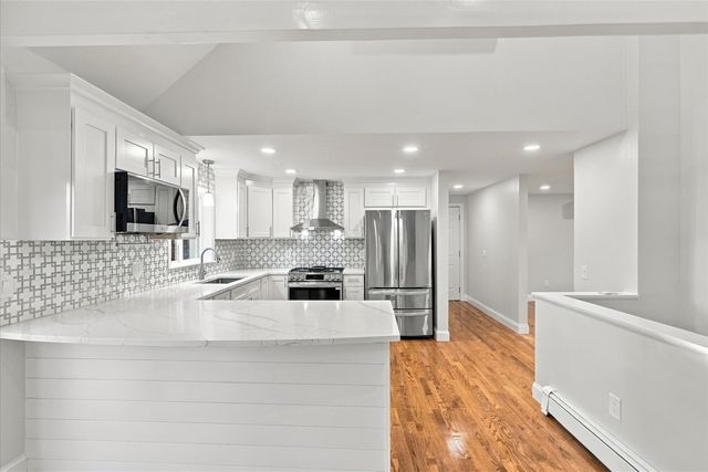 1155 Santuit Newtown Rd, Barnstable, MA 02635