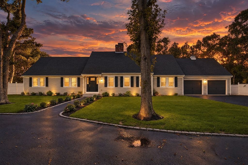 1155 Santuit Newtown Rd, Barnstable, MA 02635