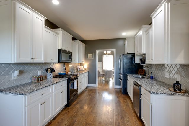 2006 Longview Rd, Bell Buckle, TN 37020