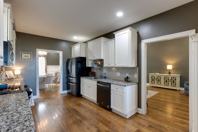 2006 Longview Rd, Bell Buckle, TN 37020