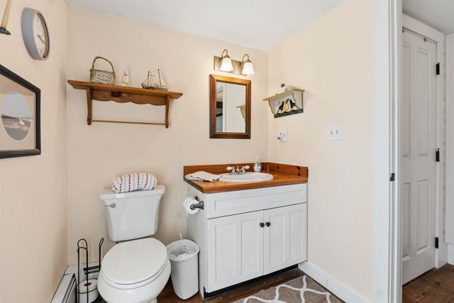 29 Windham Depot Road, Derry, NH 03038