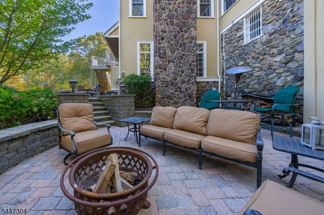 151 Lookout Rd, Mountain Lakes Boro, NJ 07046