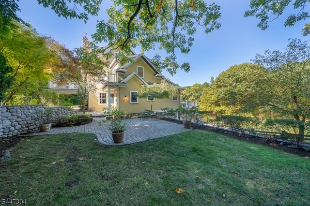 151 Lookout Rd, Mountain Lakes Boro, NJ 07046