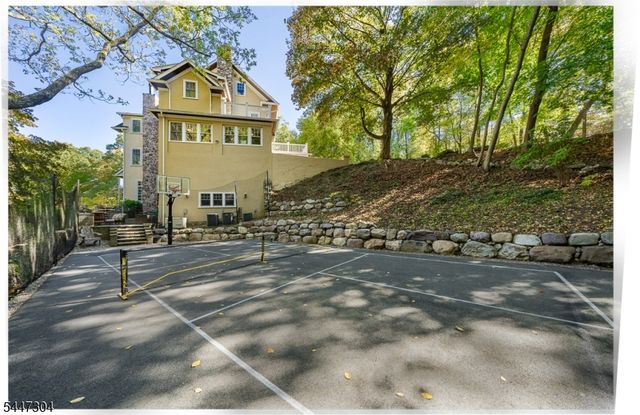 151 Lookout Rd, Mountain Lakes Boro, NJ 07046