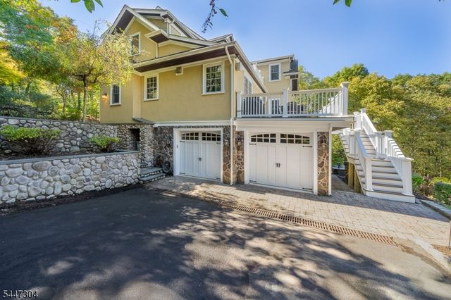 151 Lookout Rd, Mountain Lakes Boro, NJ 07046