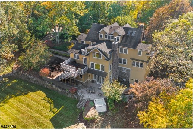 151 Lookout Rd, Mountain Lakes Boro, NJ 07046