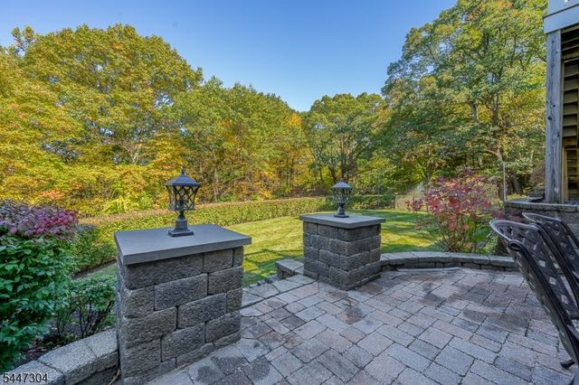 151 Lookout Rd, Mountain Lakes Boro, NJ 07046