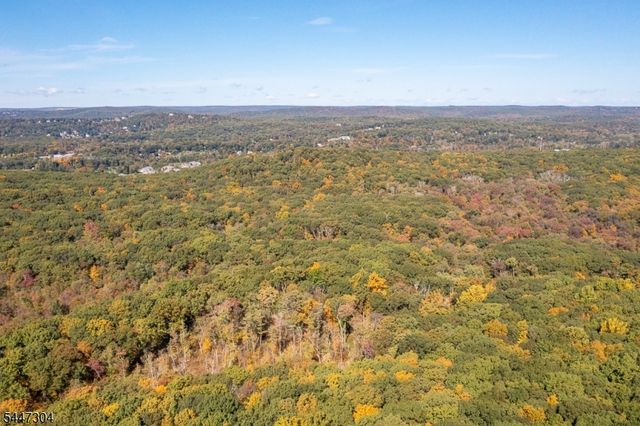 151 Lookout Rd, Mountain Lakes Boro, NJ 07046