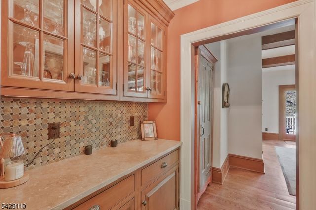 151 Lookout Rd, Mountain Lakes Boro, NJ 07046