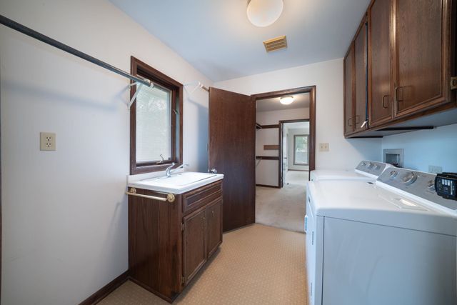 1837 N Mt Carmel, Wichita, KS 67203