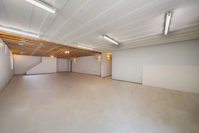 1837 N Mt Carmel, Wichita, KS 67203